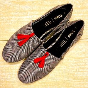 TOMS Women's Kelli Black Glen Dot Plaid Loafers with Red Tassel Accents